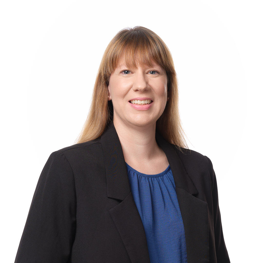 Tracey Rae Account Manager Education